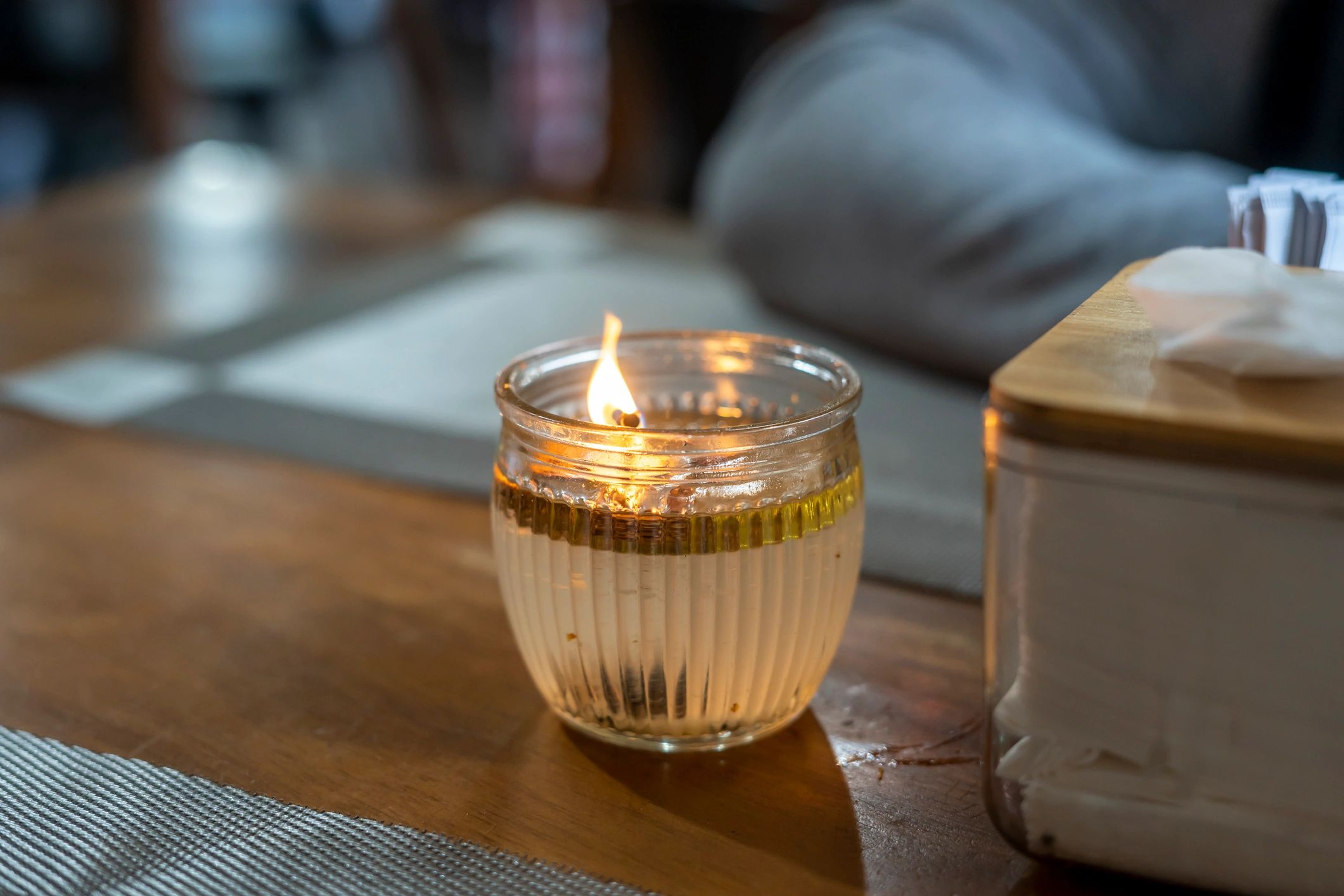 Canlı müzik eşliğinde keyifli akşam yemeği atmosferi